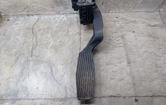 Opel Zafira A Accelerator throttle pedal 9202341