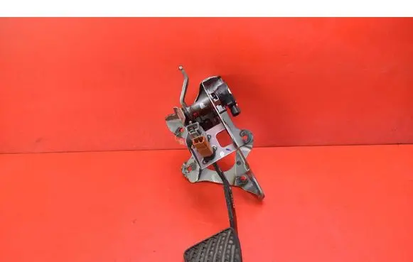 Nissan Leaf I (ZE0) Accelerator throttle pedal 479203NA0A