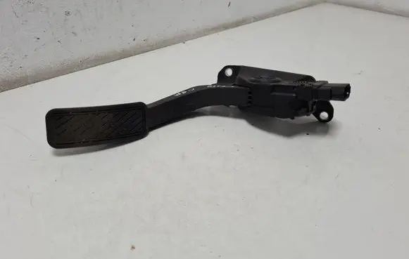 Ford Fiesta Accelerator throttle pedal 8V219F836AA