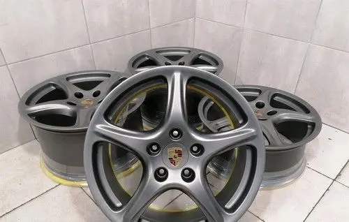 Porsche 911 997 R18 alloy rim 99736215603