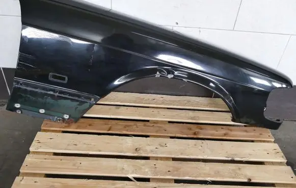 Mercedes-Benz S W126 Fender
