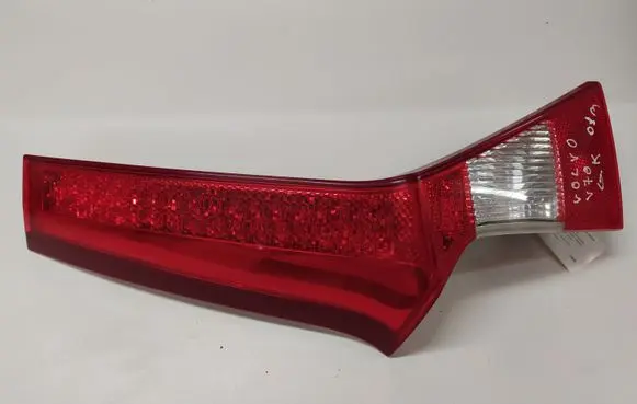 Volvo V70 Tailgate rear/tail lights 164393L2 164391