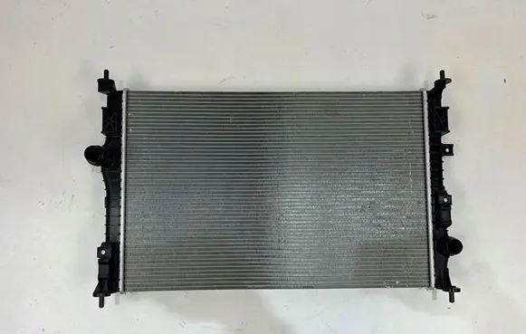 Opel Grandland X Coolant radiator 9678711180