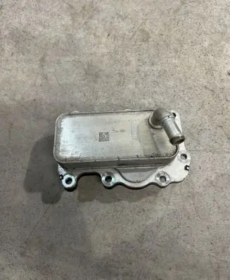 Land Rover Evoque II Engine oil radiator J3P36A642AC CN11062101