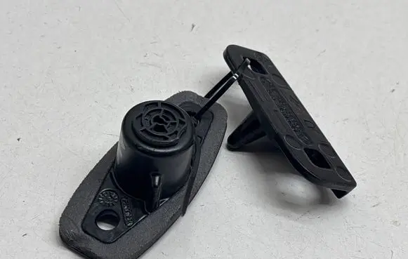 Porsche Macan (95B) Sliding door check strap stopper 7N0843842A