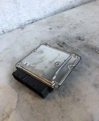 BMW 1 F20 F21 Engine control unit/module 8582279