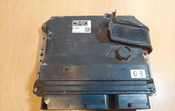 Toyota RAV 4 (XA30) Engine control unit/module ECU 89661-42C10 175800-7743