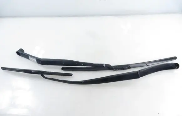 Hyundai i40 Front wiper blade arm