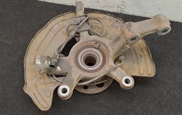 Mercedes-Benz CLA C117 X117 W117 Front wheel hub A2465402510 A2464210720