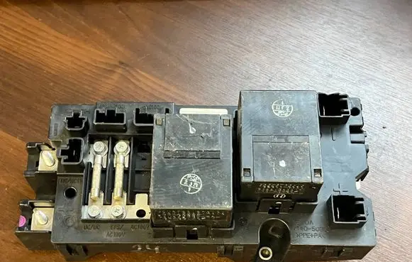 Toyota Prius (XW30) Relay mounting block G92Z128010