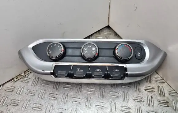 KIA Rio Climate control unit 972501W820