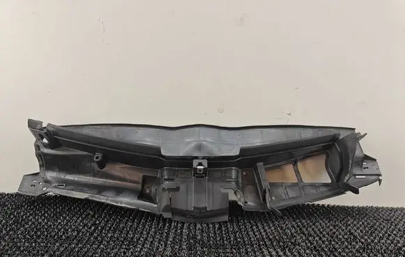 Chevrolet Malibu Intercooler air guide/duct channel 84085802 84085801