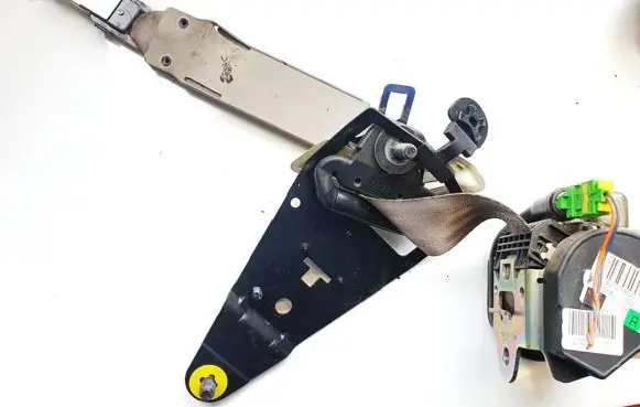Volvo XC90 Front seatbelt 601239600 018l-000