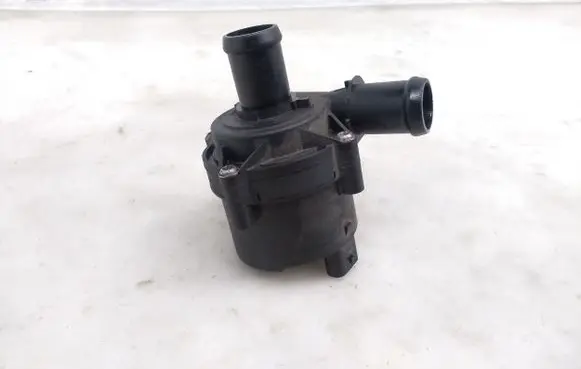 Skoda Karoq Electric auxiliary coolant/water pump 5Q0965567J