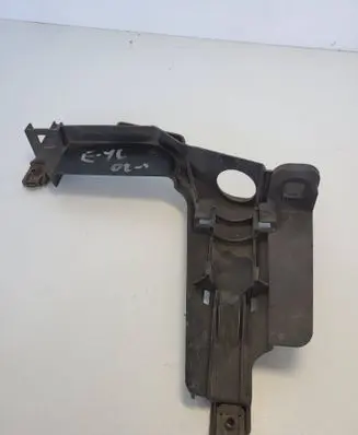 BMW 3 E46 Headlight/headlamp mounting bracket 58201