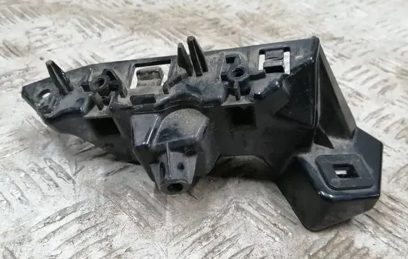 Ford Focus Front bumper mounting bracket JX7B17D959A1