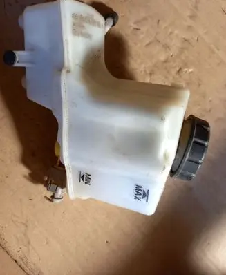 Volkswagen Golf VII Brake fluid reservoir 5Q2611301 03355891121