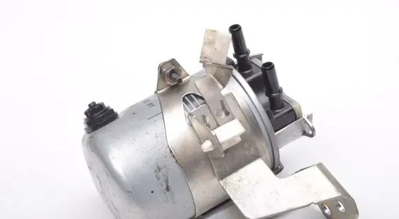 Nissan Qashqai Fuel filter housing 2409501