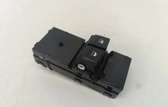 KIA Rio Quarter vent window switch 83570H8200