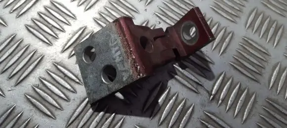 Volkswagen Vento Rear door lower hinge 