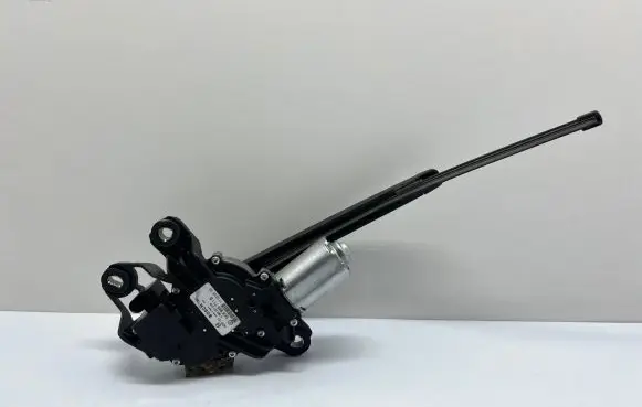 Seat Alhambra (Mk2) Rear window wiper motor 5K6955711B 0390201216