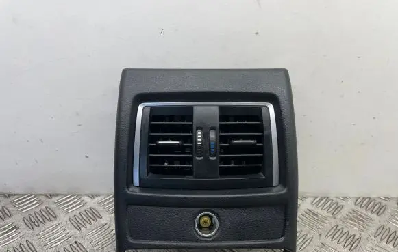 BMW 3 F30 F35 F31 Rear air vent grill 9207330