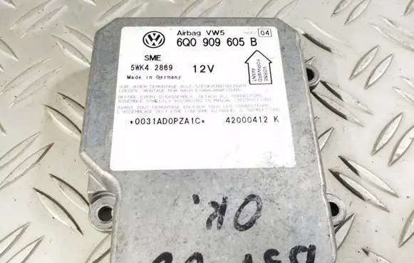 Volkswagen PASSAT B5.5 Airbag control unit/module 6Q0909605B 5WK42869