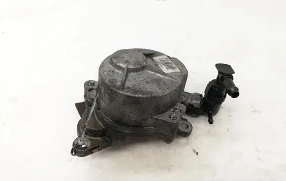 Nissan X-Trail T31 Oil pump 8200796080