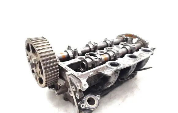 Land Rover Discovery Engine head 4R8Q6090AH