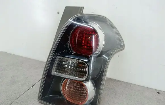 Toyota Corolla Verso E121 Rear/tail lights 815500F080