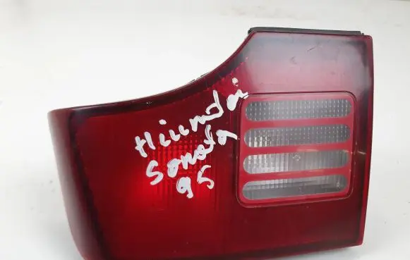 Hyundai Sonata Tailgate rear/tail lights
