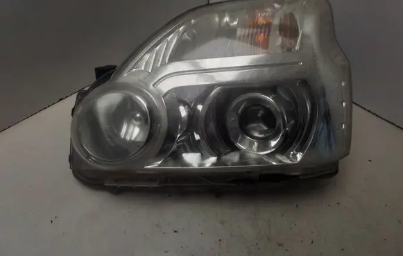 Nissan X-Trail T31 Headlight/headlamp W5W12V5W