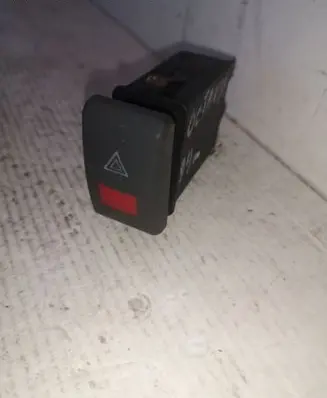 Skoda Octavia Mk1 (1U) Hazard light switch