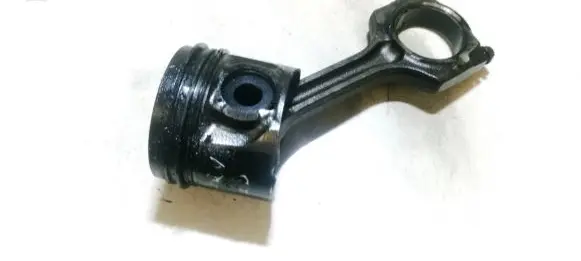 Piston with connecting rod