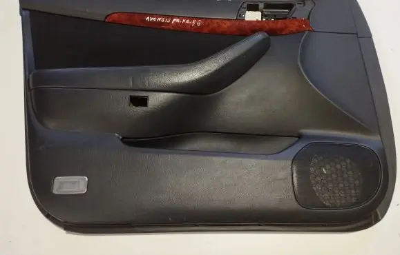 Toyota Avensis T250 Front door card panel trim