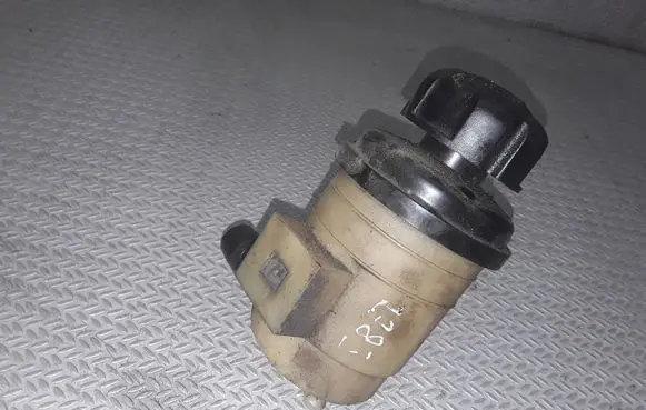 KIA Magentis Power steering fluid tank/reservoir
