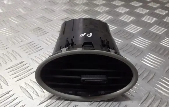 Ford Focus Dashboard side air vent grill/cover trim 4M51-A014L21-AD