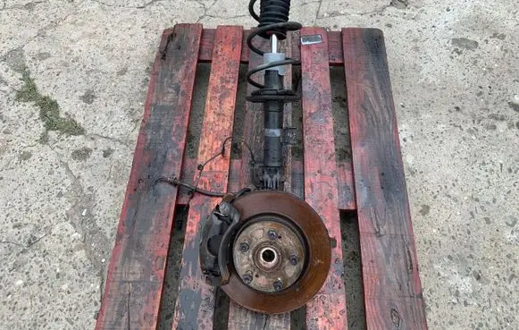 Suzuki SX4 S-Cross Front suspension assembly kit set 