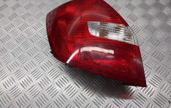 Skoda Fabia Mk1 (6Y) Rear/tail lights 5J6945096