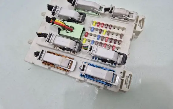 Volvo V40 Fuse module 31394963