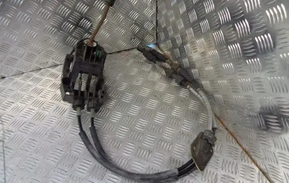 Toyota Avensis T250 Gear selector/shifter in gearbox 