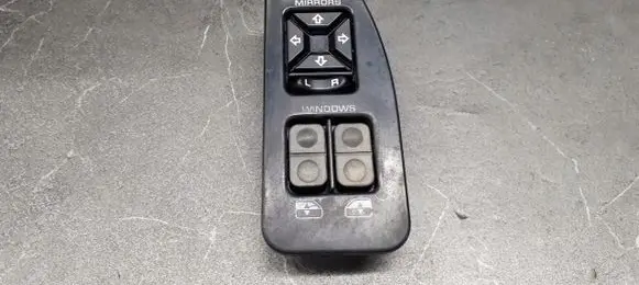 Chrysler Grand Voyager II Quarter vent window switch 4685055