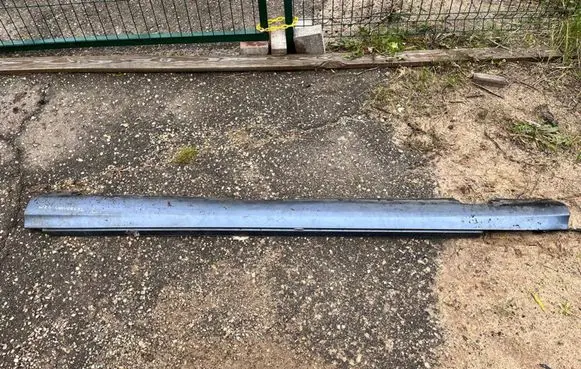 Mercedes-Benz E W211 Sill A2116900340 0007595535 00005353