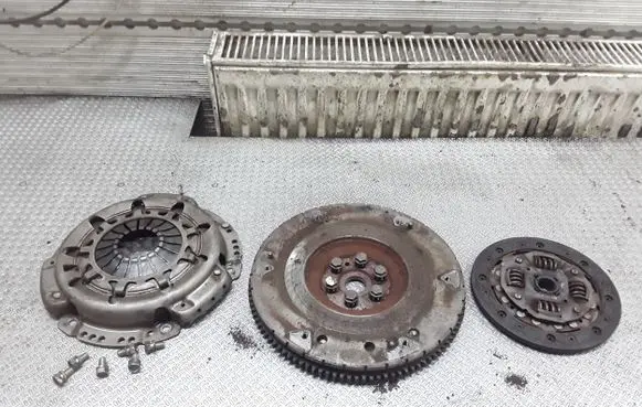 Nissan Micra Clutch set kit 30100AY310