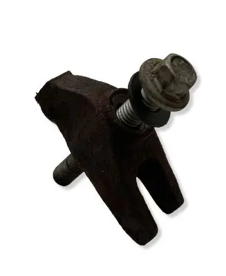 Jeep Grand Cherokee Fuel Injector clamp holder 