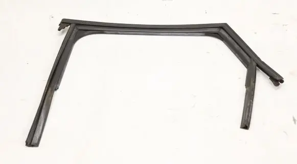Audi A3 S3 8V Rubber seal tailgate window/glass 8V4839439