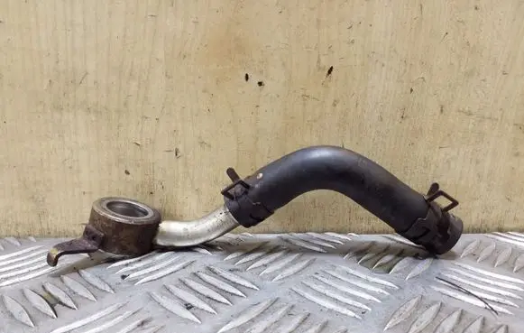 Toyota RAV 4 (XA20) Engine coolant pipe/hose