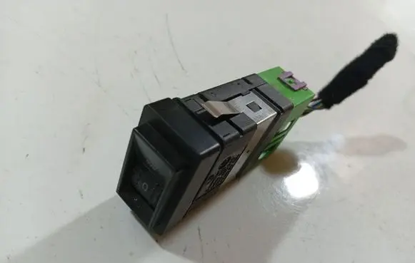 Skoda Superb B5 (3U) Seat heating switch 3u0963563