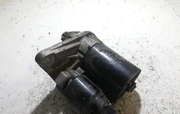 Skoda Fabia Mk1 (6Y) Starter motor 0001120400