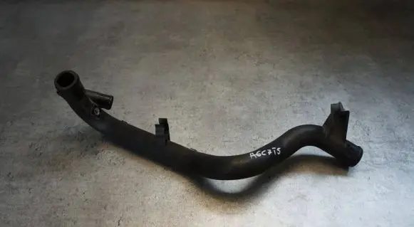 Audi A6 C7 Engine coolant pipe/hose 03L121071B